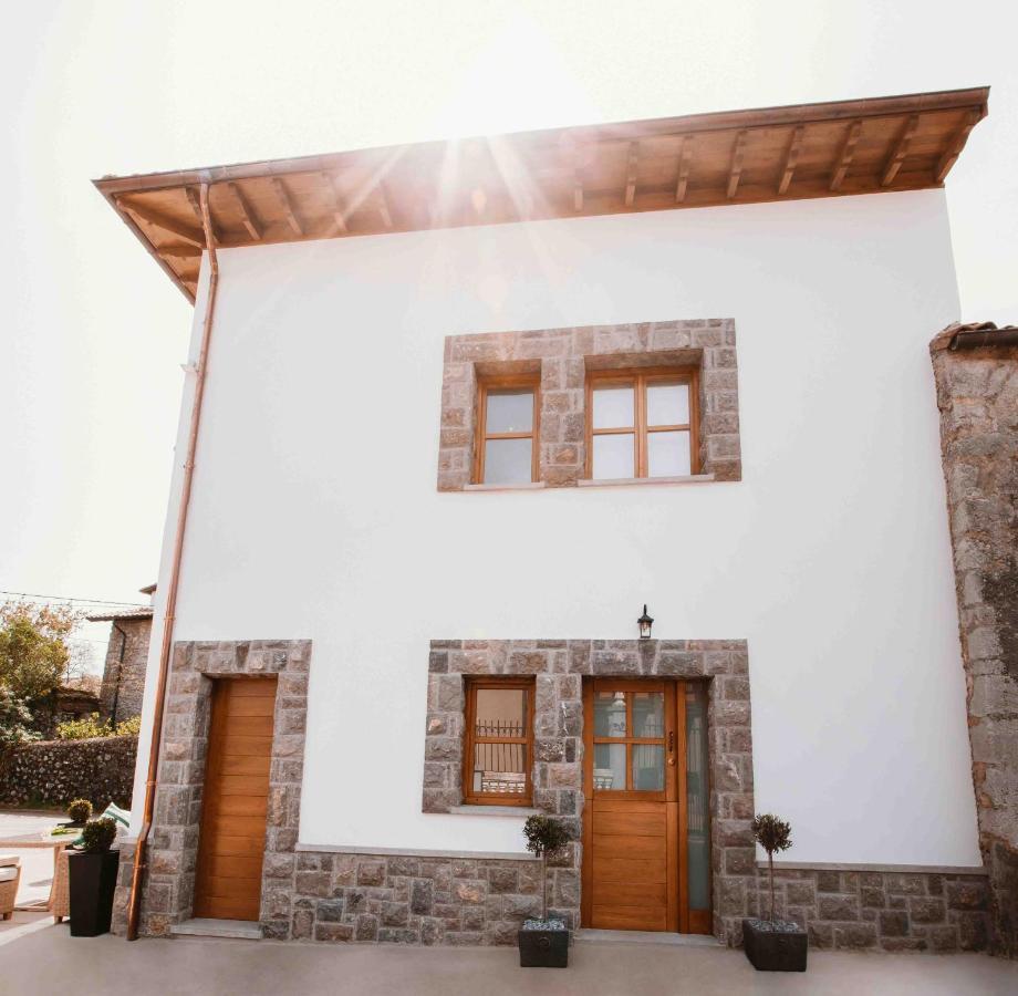 El Riveru - Astur Casas Rurales Balmori Exterior foto
